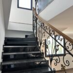 Вилла 2 этажа с бассейном и садом в Мерсине, 150 м до моря