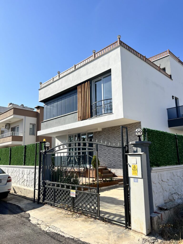 Вилла в стиле Loft с бассейном в Мерсине